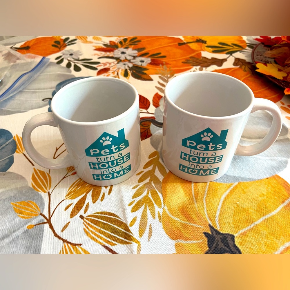 2 pet lover mugs